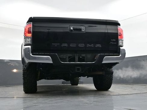 Used 2023 Toyota Tacoma TRD Off-Road image 36