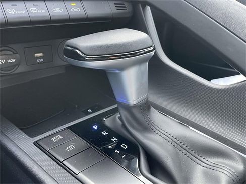 Certified 2025 Hyundai Elantra Sport image 25