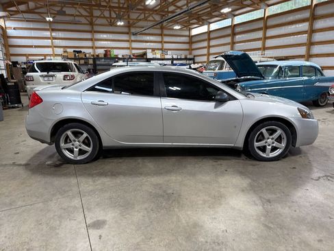Used 2009 Pontiac G6 GT FWD image 6