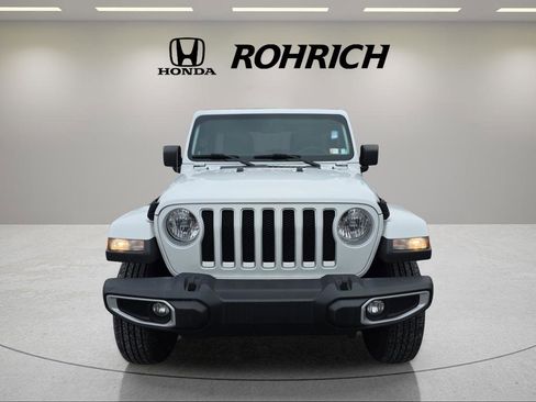 Used 2022 Jeep Wrangler Unlimited Sahara w/ Cold Weather Group image 2