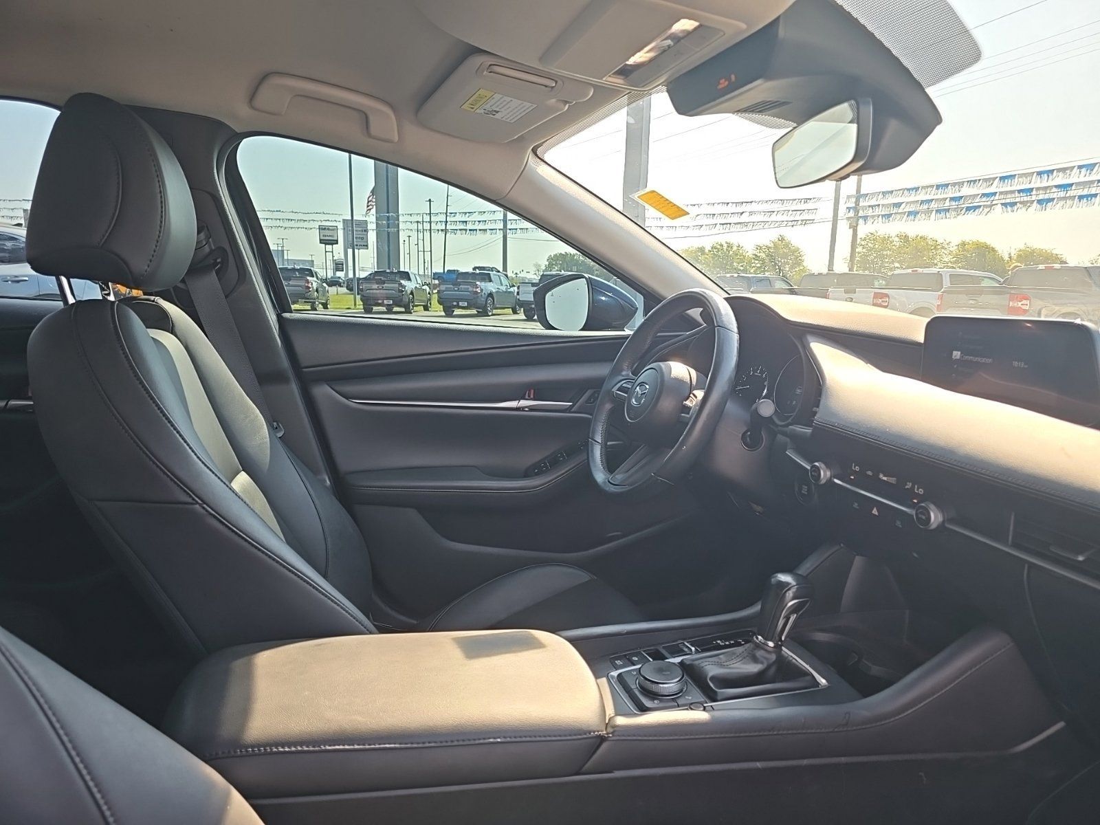 Used 2022 MAZDA MAZDA3 s FWD image 7