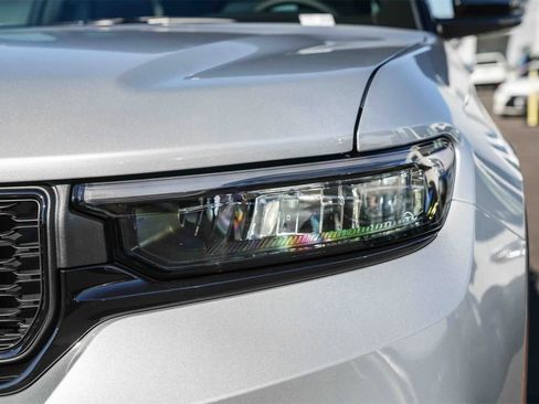 New 2025 Jeep Grand Cherokee Limited image 8