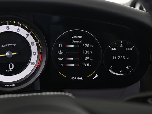 Used 2022 Porsche 911 GT3 image 35