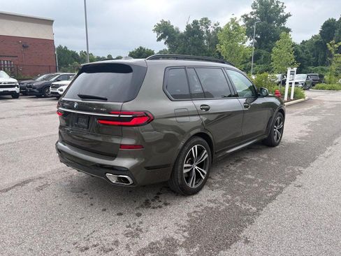 Used 2025 BMW X7 xDrive40i w/ M Sport Package AWD/4WD image 3