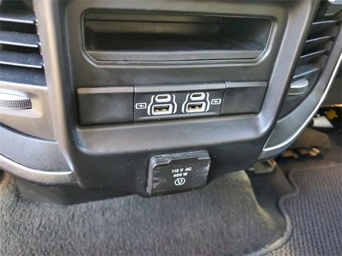 Used 2024 RAM 1500 Laramie image 11