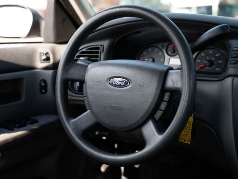 Used 2007 Ford Taurus SE image 27
