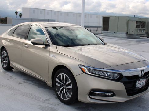 Used 2020 Honda Accord EX-L image 2