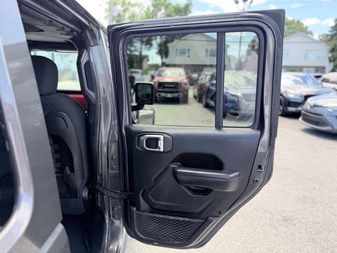 Used 2021 Jeep Wrangler Unlimited Rubicon AWD/4WD image 19