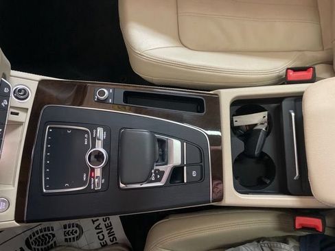 Used 2019 Audi Q5 Prestige w/ Prestige Package AWD/4WD image 25