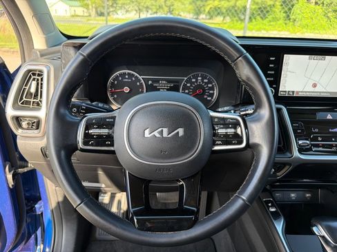 Certified 2022 Kia Sorento S FWD image 15