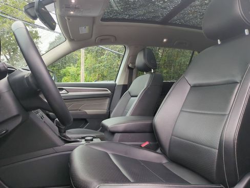 Certified 2022 Volkswagen Atlas SE image 15