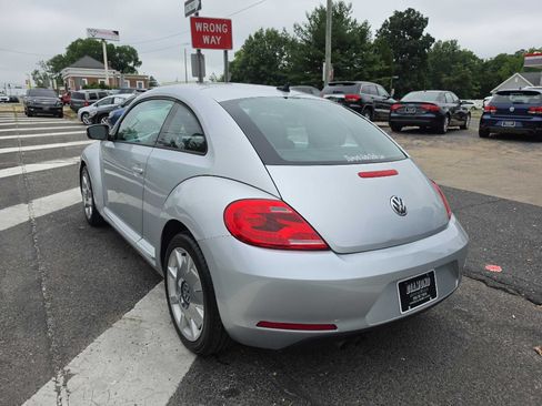 Used 2012 Volkswagen Beetle 2.5 FWD image 8