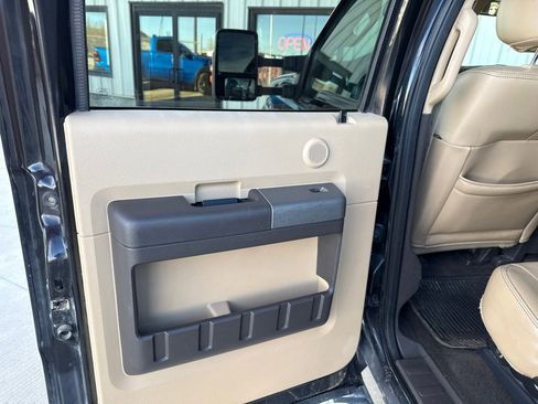 Used 2012 Ford F250 Lariat w/ Chrome Pkg image 11