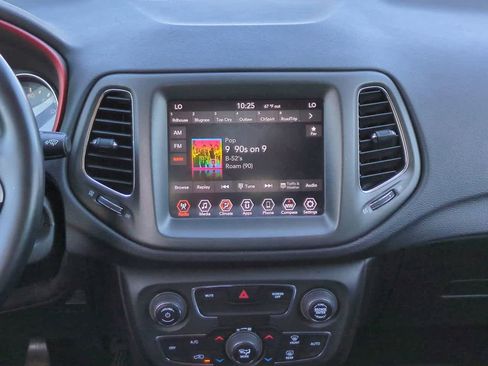 Used 2020 Jeep Compass Trailhawk image 17