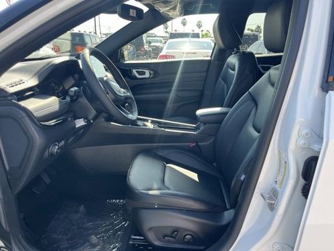 New 2026 Jeep Compass Limited image 13