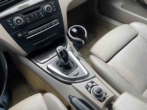 Used 2013 BMW 135i Convertible RWD image 16