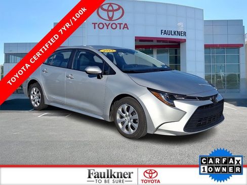 Used 2023 Toyota Corolla LE image 1