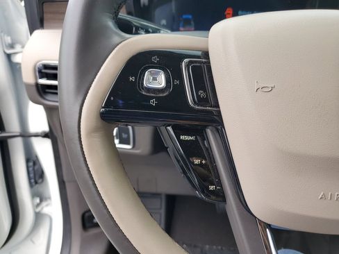Used 2024 Lincoln Corsair Reserve FWD image 18