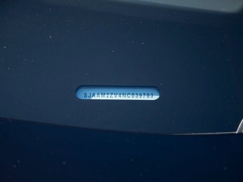 Used 2022 Bentley Bentayga image 34