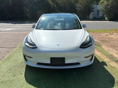 Used 2020 Tesla Model 3 Standard Range Plus RWD image 3