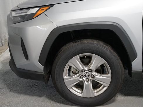 Used 2024 Toyota RAV4 XLE FWD image 5