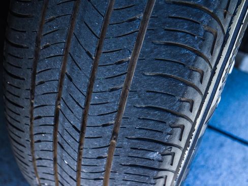 Used 2024 Nissan Versa S w/ Trunk Package image 19