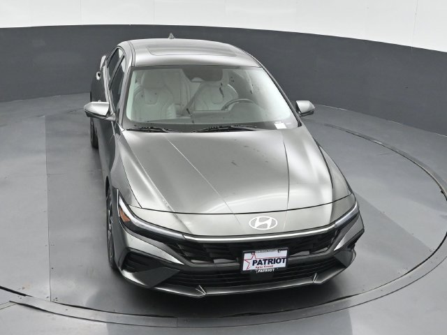 Used 2024 Hyundai Elantra Limited FWD image 37