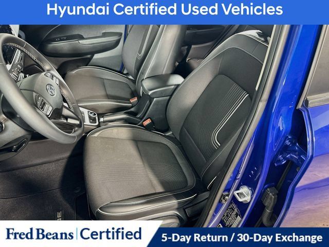 Certified 2023 Hyundai Venue Limited w/ Cargo Package FWD image 19