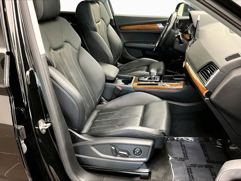Used 2024 Audi Q5 e Premium Plus w/ Premium Plus Package AWD/4WD image 10