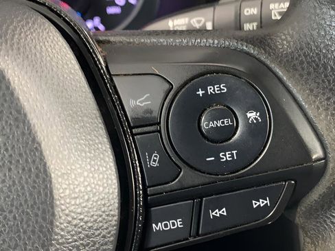 Used 2022 Toyota RAV4 XLE image 23