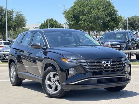 Used 2024 Hyundai Tucson SE FWD image 2