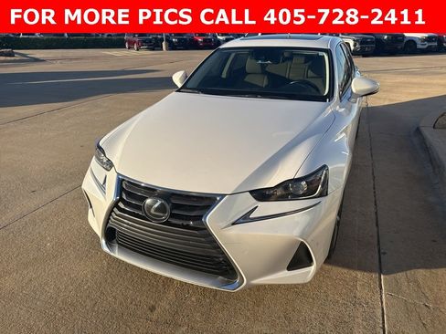 Used 2019 Lexus IS 300 image 2