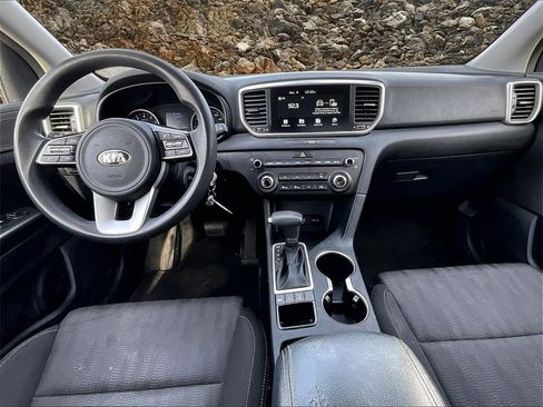 Used 2022 Kia Sportage LX image 13