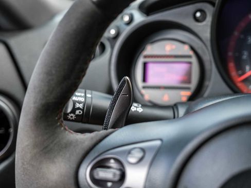 Used 2020 Nissan 370Z NISMO RWD image 18