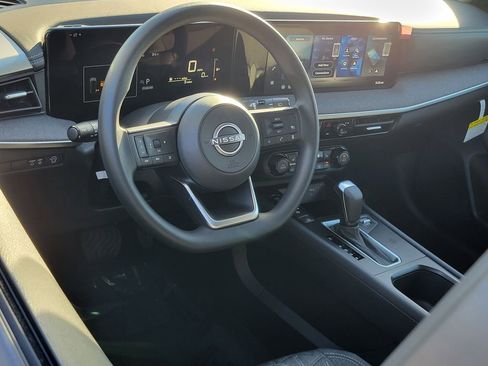 New 2026 Nissan Kicks SV w/ SV Premium Package image 4