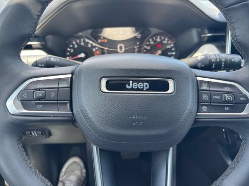 Used 2025 Jeep Compass Limited AWD/4WD image 29