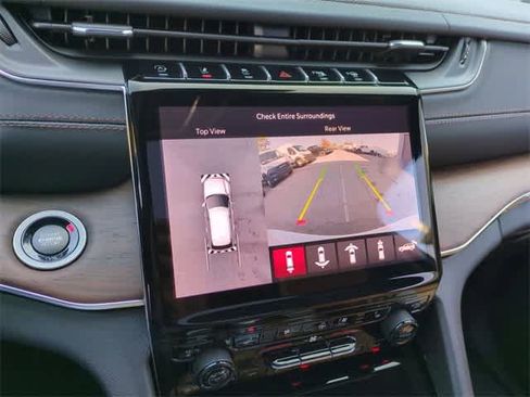 New 2025 Jeep Grand Cherokee Summit image 31