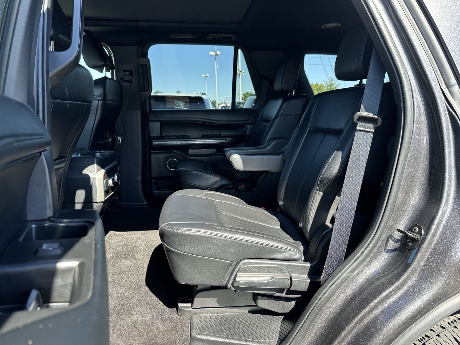 Used 2021 Ford Expedition XLT AWD/4WD image 26