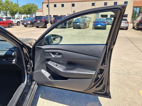Used 2025 Honda Accord LX image 33