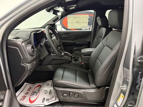 New 2025 Chevrolet Colorado Trail Boss w/ Midnight Edition image 9