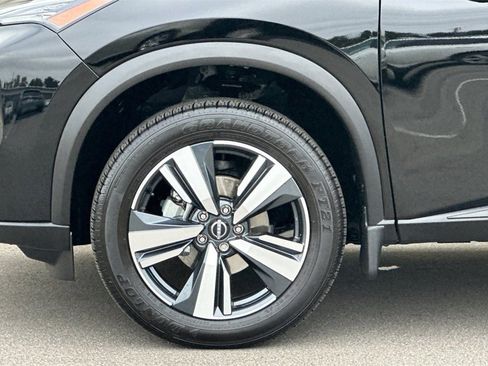 Used 2025 Nissan Rogue SL image 33