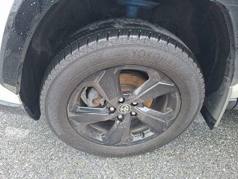 Used 2021 Toyota RAV4 XSE image 4