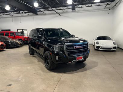 Used 2022 GMC Yukon SLT w/ SLT Luxury Package