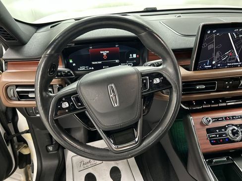 Used 2022 Lincoln Aviator Reserve w/ Equipment Group 201A AWD/4WD image 4