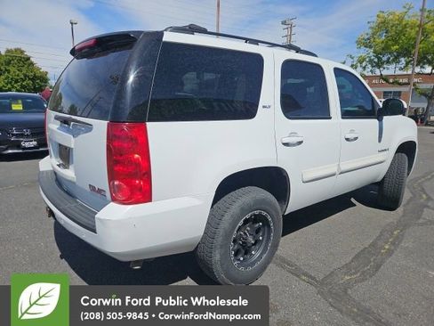 Used 2008 GMC Yukon SLT w/ SLT Preferred Equipment Group AWD/4WD image 3