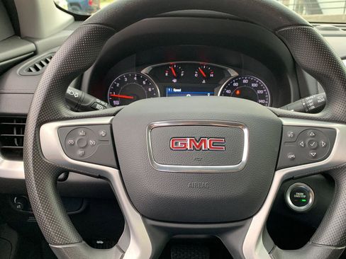 Used 2024 GMC Terrain SLE image 15