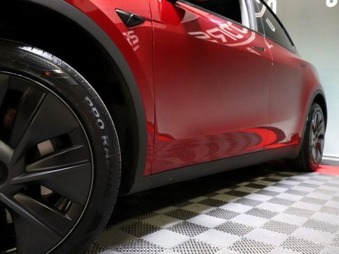 Used 2024 Tesla Model Y Long Range image 65