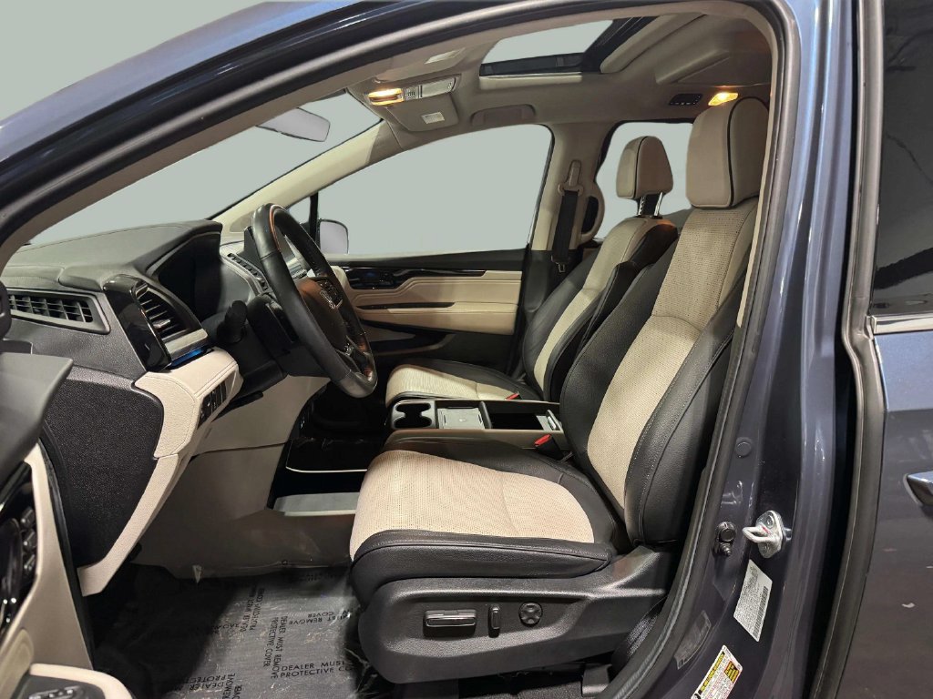 Used 2025 Honda Odyssey Elite image 5