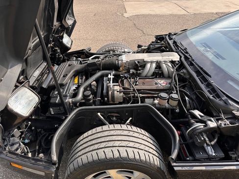 Used 1989 Chevrolet Corvette Coupe RWD image 24
