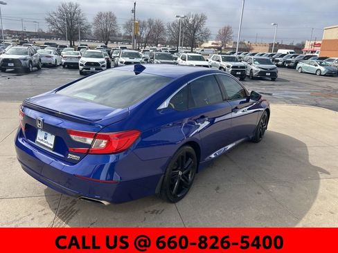Used 2018 Honda Accord Sport image 5